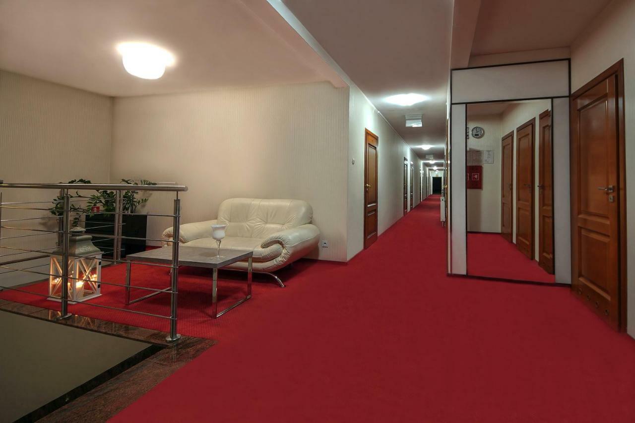 Hotel Sara Koło Eksteriør billede