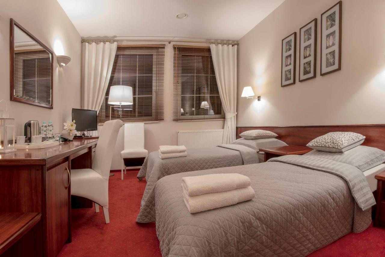 Hotel Sara Koło Eksteriør billede